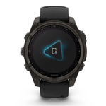 Relogio-Garmin-Fenix-8-Safira-Carbon-Gray-DLC-Titanio-com-Pulseira-de-Silicone-Preta-com-Cinza