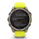 Relogio-Garmin-Fenix-8-Safira-Solar-Titanio-com-Pulseira-de-Silicone-Amarelo-com-Grafite