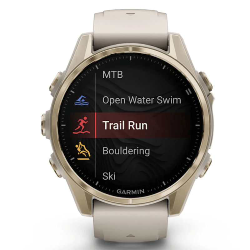 Relogio-Garmin-Fenix-8S-Safira-Ouro-Suave-com-Pulseira-de-Silicone-Cinza-com-Arenito